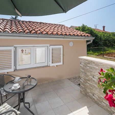 Guest House Ravnic Porec Bagian luar foto