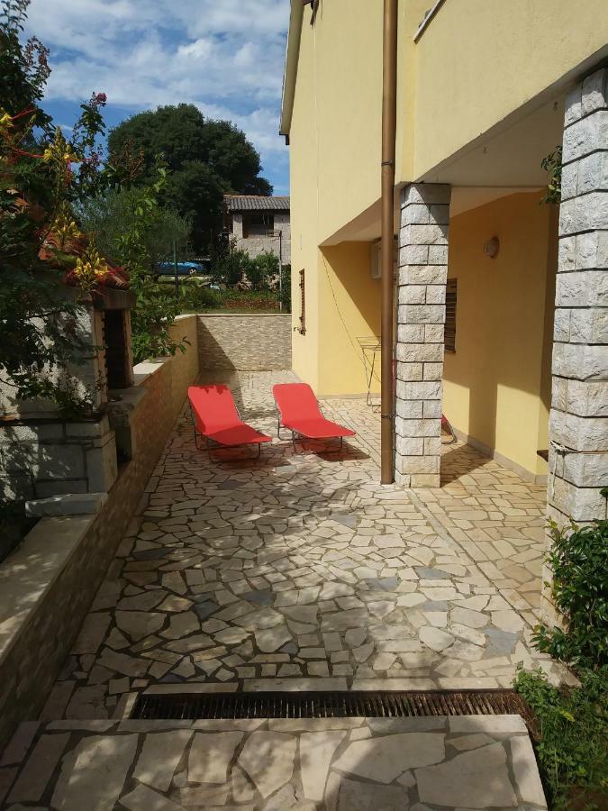 Guest House Ravnic Porec Bagian luar foto