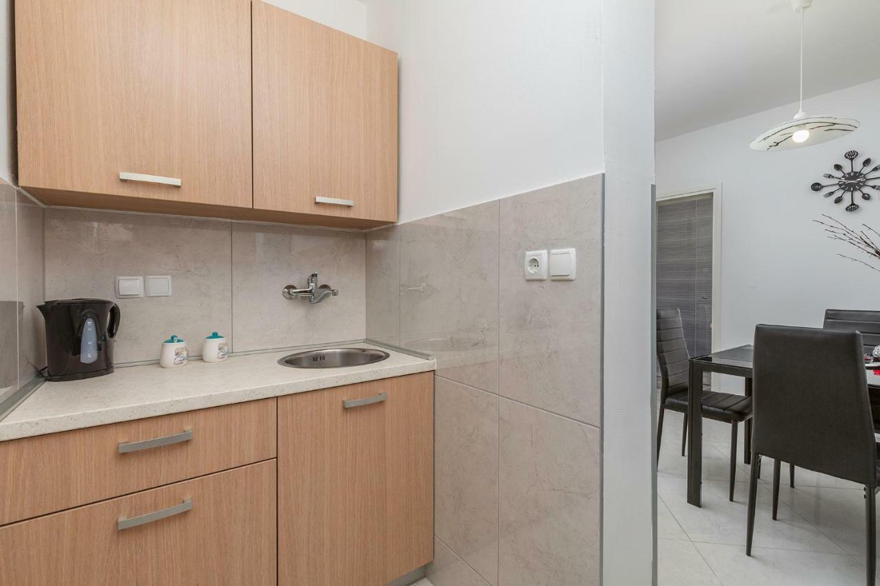 Guest House Ravnic Porec Bagian luar foto