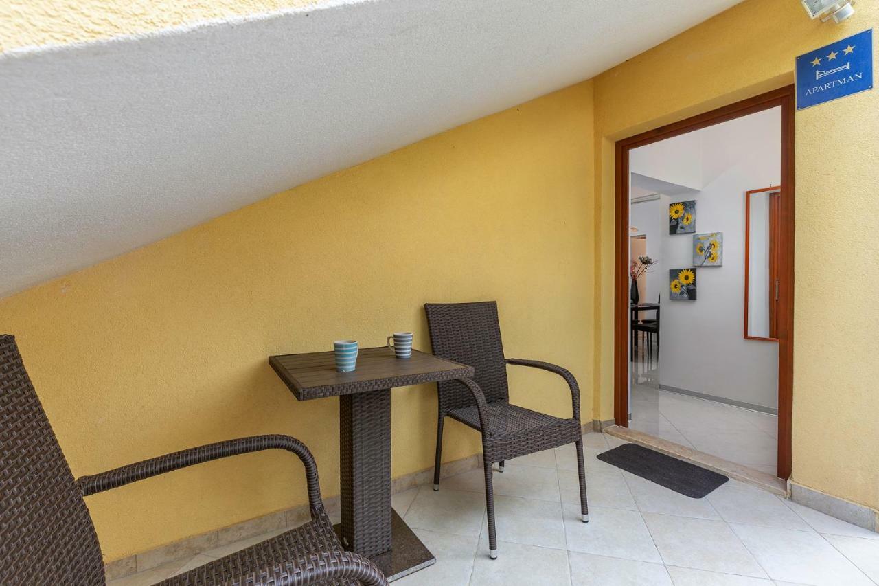 Guest House Ravnic Porec Bagian luar foto